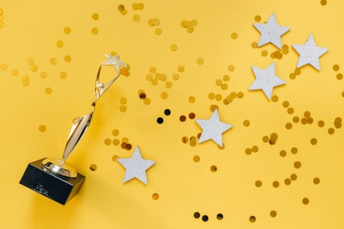 5 Dazzling Award Ideas Instead of Trophies