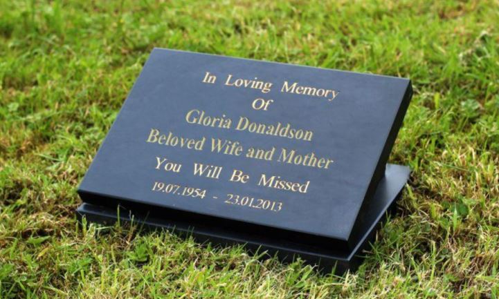 Personalised Memorial Brass Plaque for Memory of A Loved One. Wall